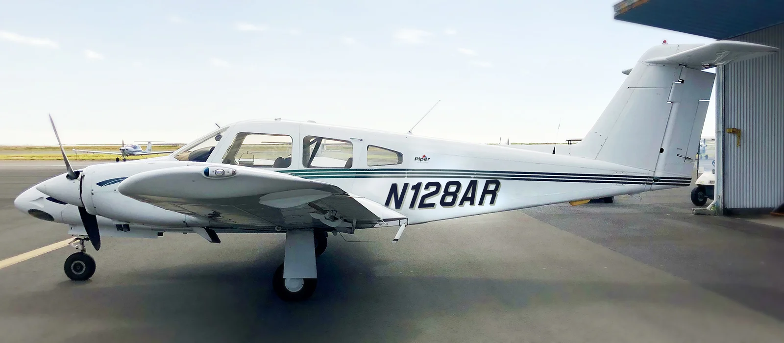 N128ar Twin Piper Seminole hawaii airplane rentals