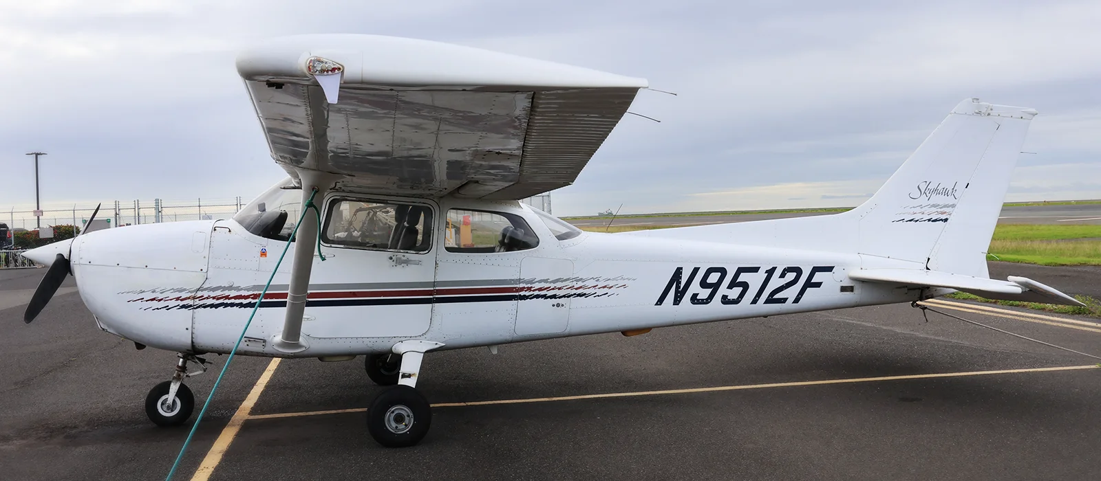 N9512f Cessna 182 hawaii airplane rentals